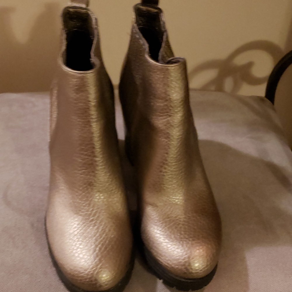 Ankle boots